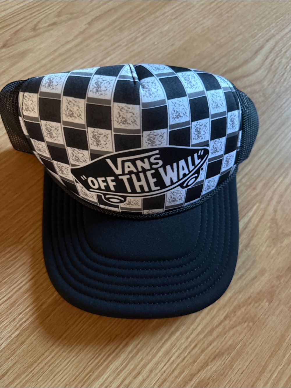 Vans "Off The Wall" Checker Trucker Hat - Black & White